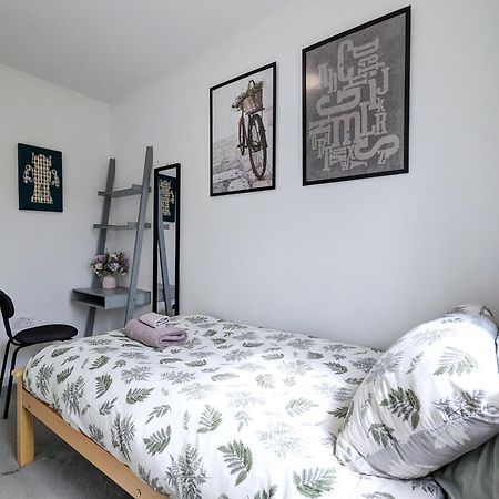Guest Rooms Near City Centre & Dock Free Parking Liverpool Exteriör bild