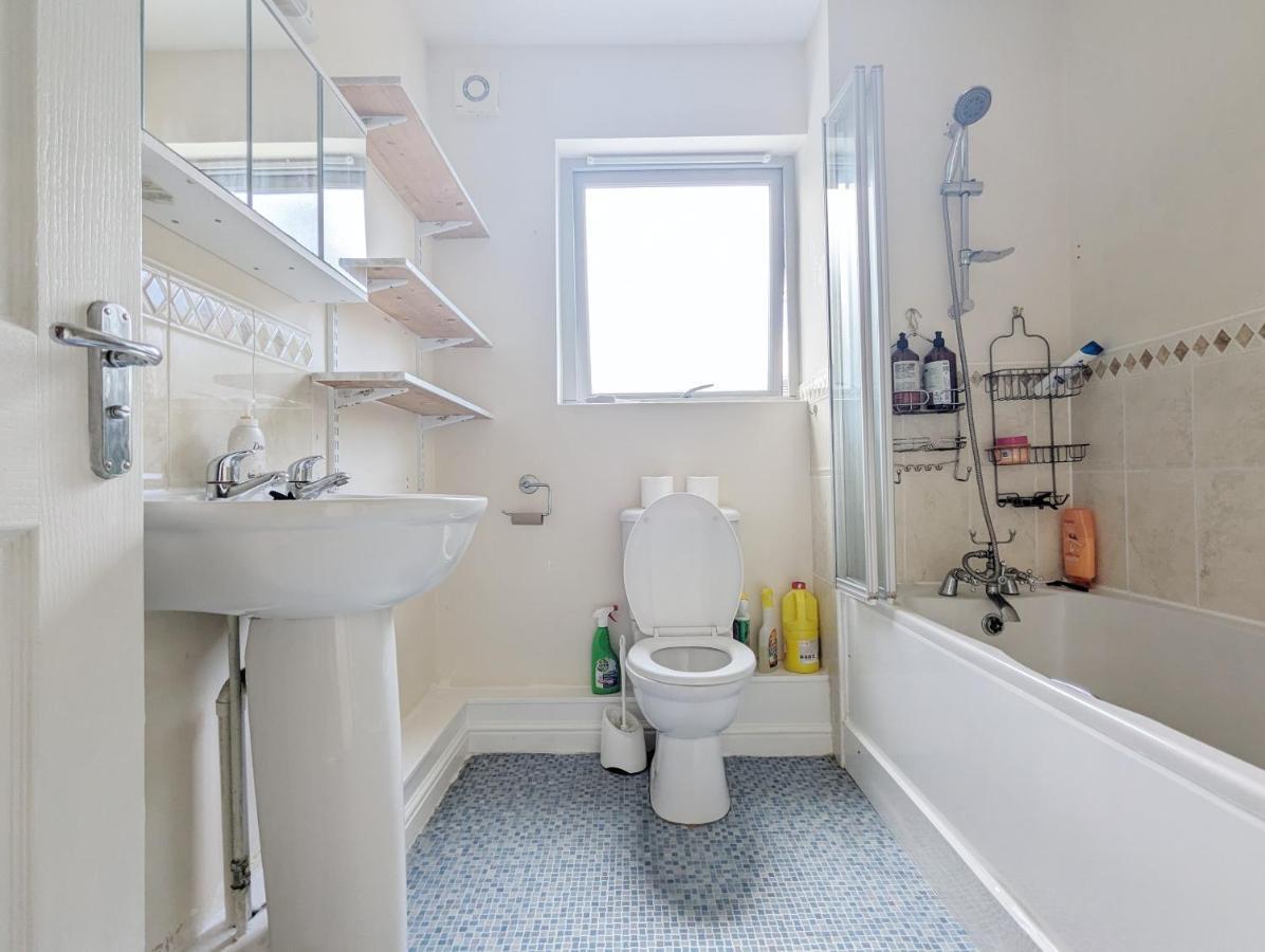 Guest Rooms Near City Centre & Dock Free Parking Liverpool Exteriör bild