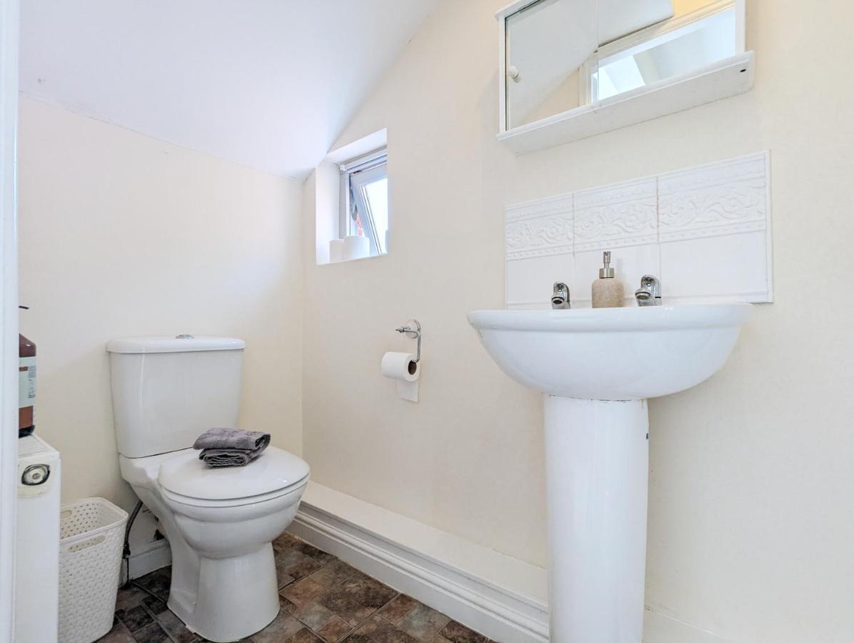 Guest Rooms Near City Centre & Dock Free Parking Liverpool Exteriör bild