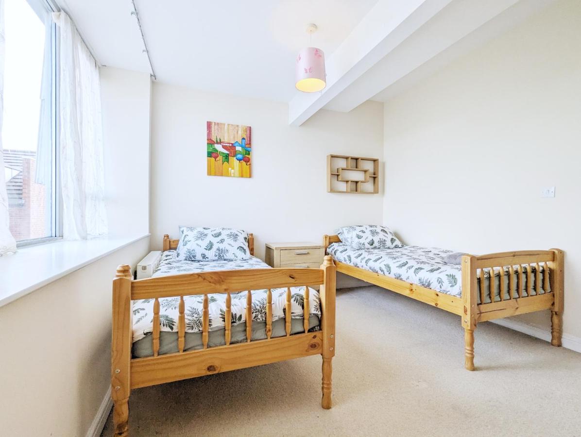 Guest Rooms Near City Centre & Dock Free Parking Liverpool Exteriör bild