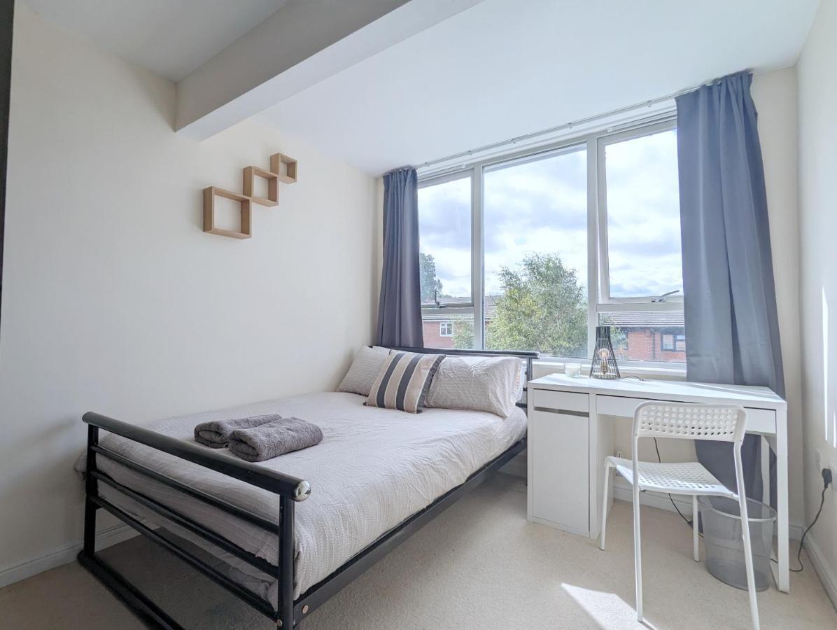 Guest Rooms Near City Centre & Dock Free Parking Liverpool Exteriör bild