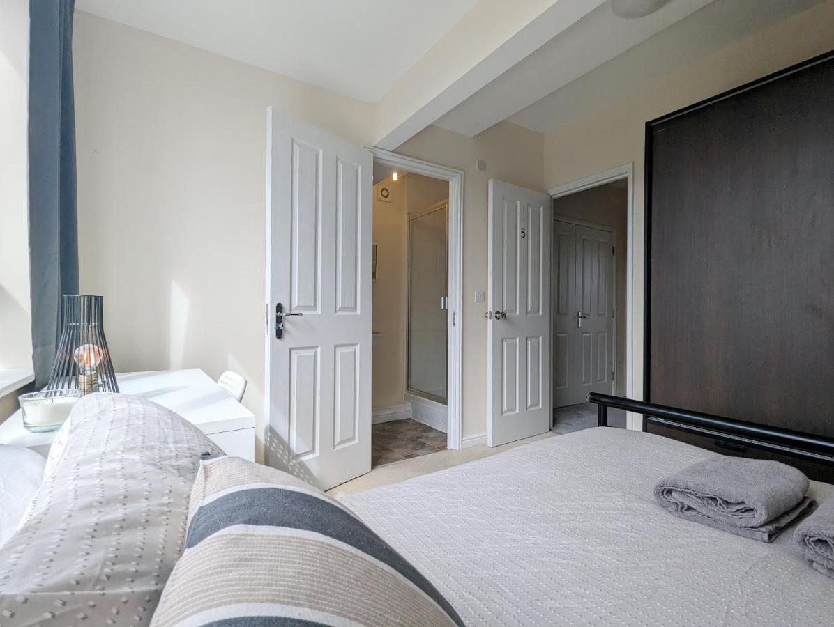Guest Rooms Near City Centre & Dock Free Parking Liverpool Exteriör bild