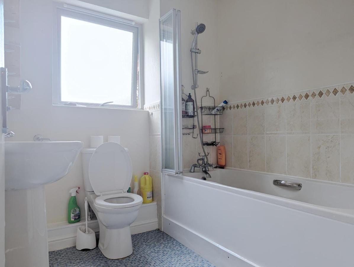 Guest Rooms Near City Centre & Dock Free Parking Liverpool Exteriör bild