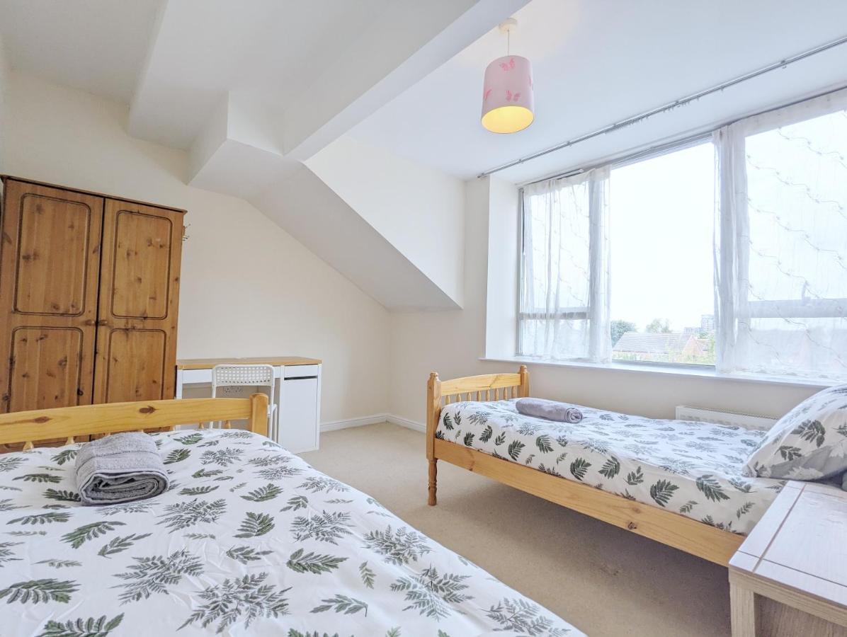 Guest Rooms Near City Centre & Dock Free Parking Liverpool Exteriör bild