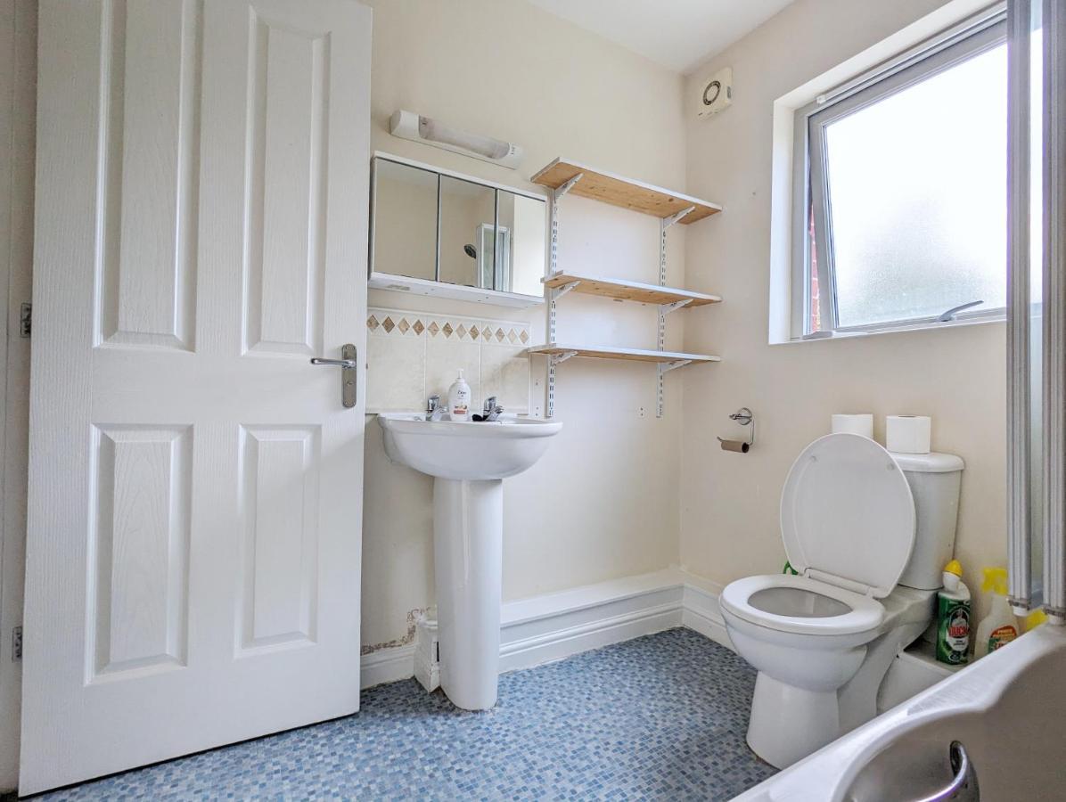 Guest Rooms Near City Centre & Dock Free Parking Liverpool Exteriör bild