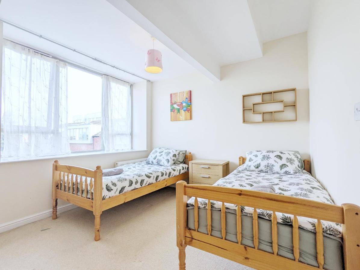 Guest Rooms Near City Centre & Dock Free Parking Liverpool Exteriör bild