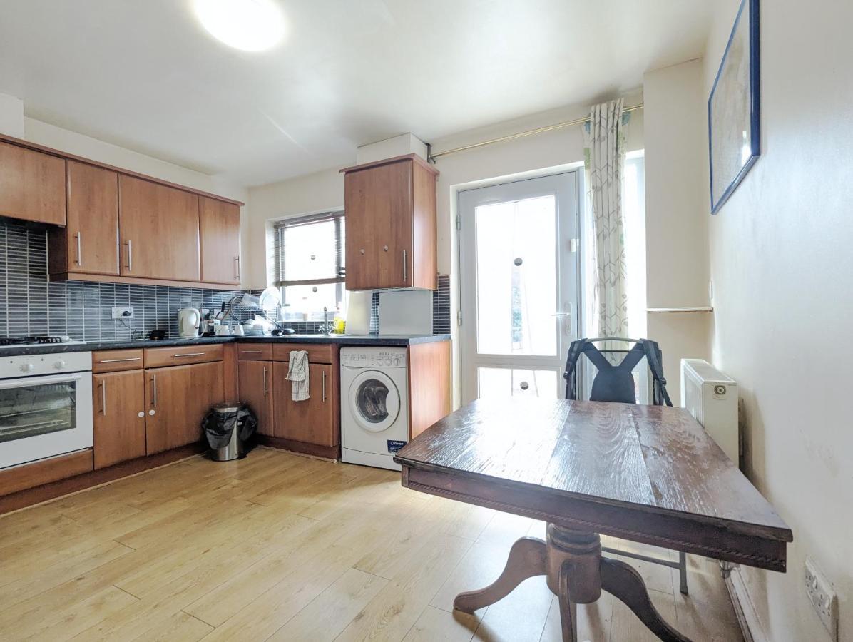 Guest Rooms Near City Centre & Dock Free Parking Liverpool Exteriör bild