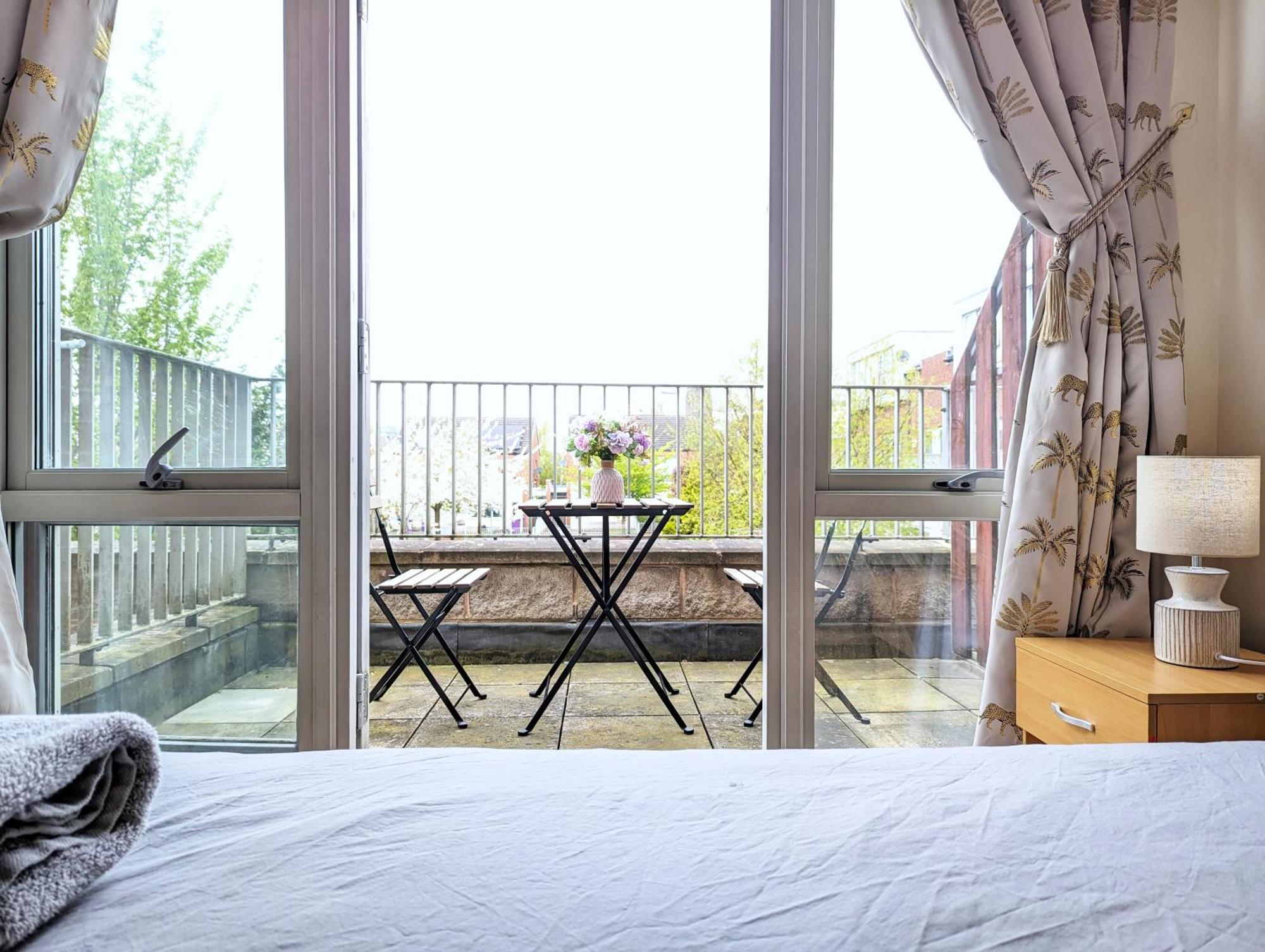 Guest Rooms Near City Centre & Dock Free Parking Liverpool Exteriör bild